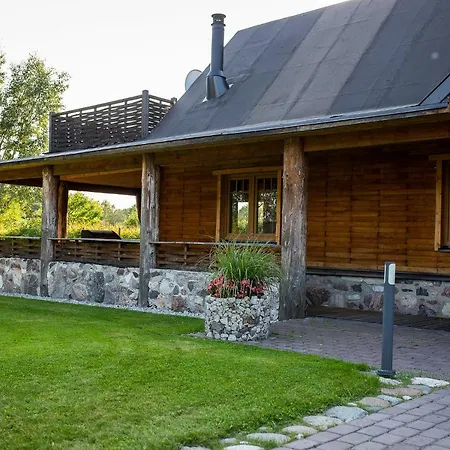 Erlendi Kodumajutus Vikendica *